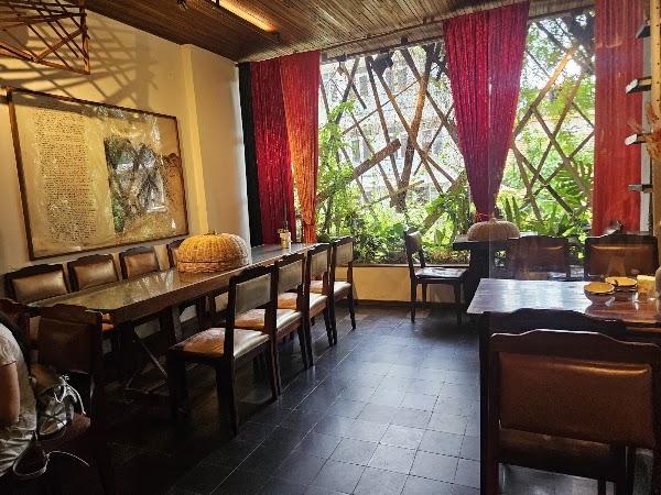 Cuc Gach Restaurant 5