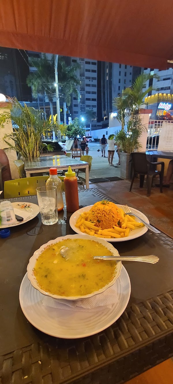 Restaurante Mac Dugans 4