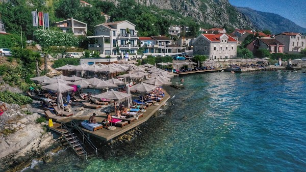 Montenegro  🇲🇪 17