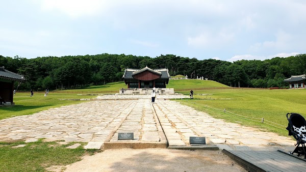 Yungneung and Geolleung Royal Tombs 1