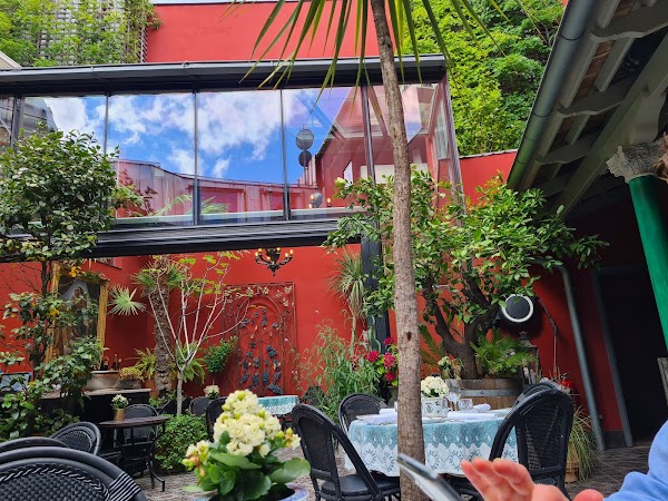 Dorsia Hotel & Restaurant
