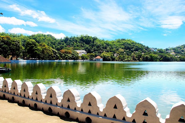 Kandy Lake 3