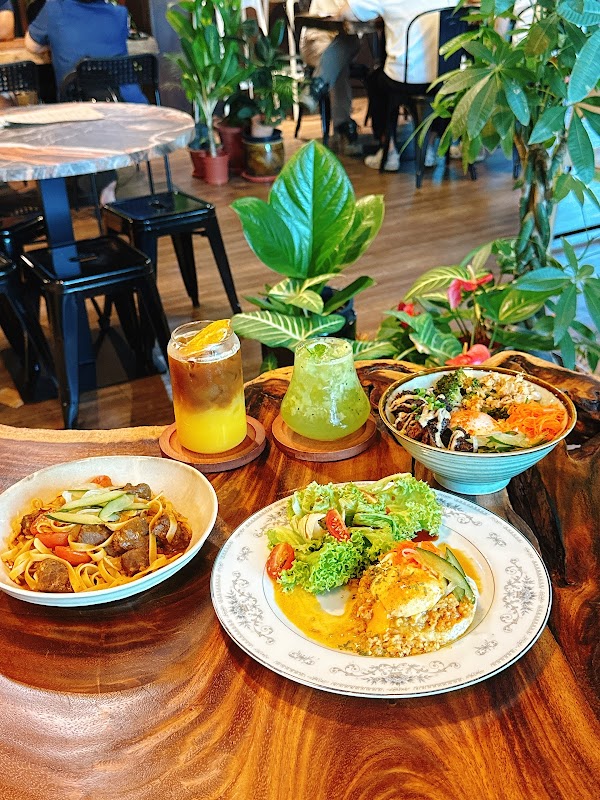 Linn Cafe 2