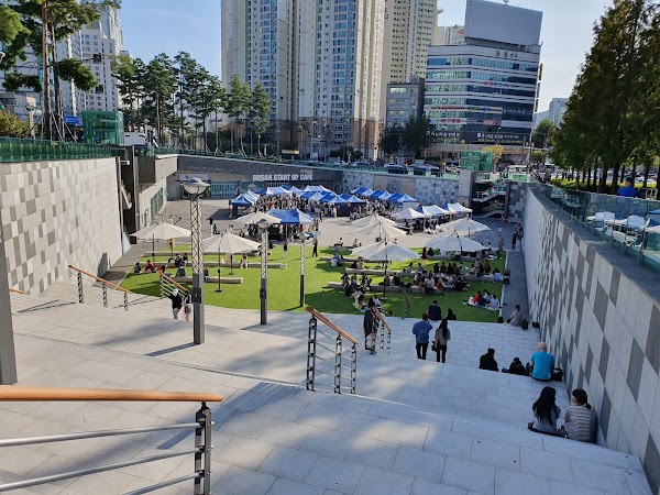 Song Sanghyeon Square 4