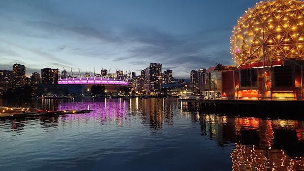 0143 South False Creek Seawall 1