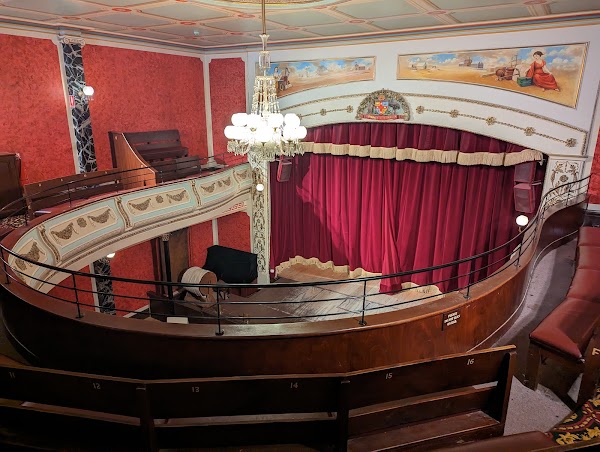 Victoria Theatre 1