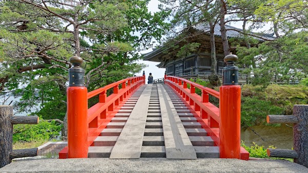 Sukashi Bridge