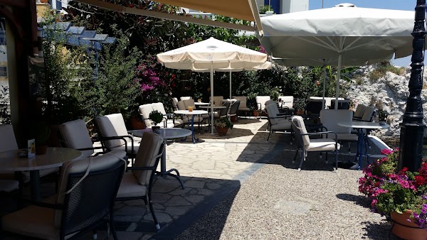 Cavos Cafe Bar Bistro