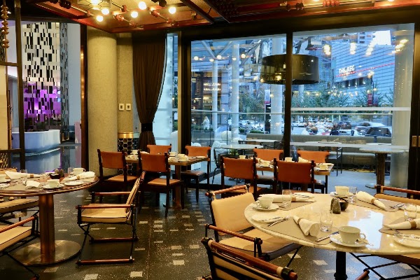 Mott 32 Vancouver 1