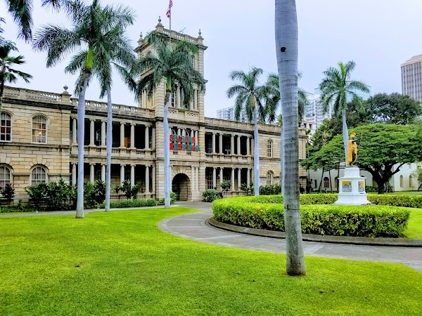 Iolani Palace 5
