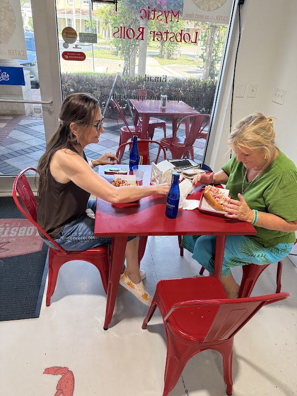 Mystic Lobster Roll Co - Naples, Vanderbilt Shoppes