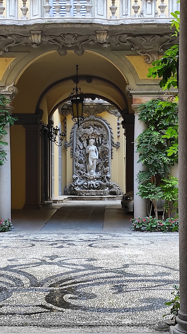 Palazzo Visconti di Modrone 5