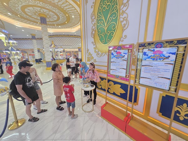River Palace Paradium 3