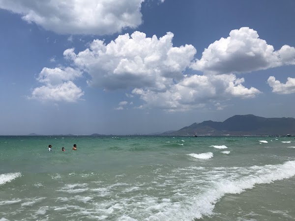 Bải biển Dốc Lết