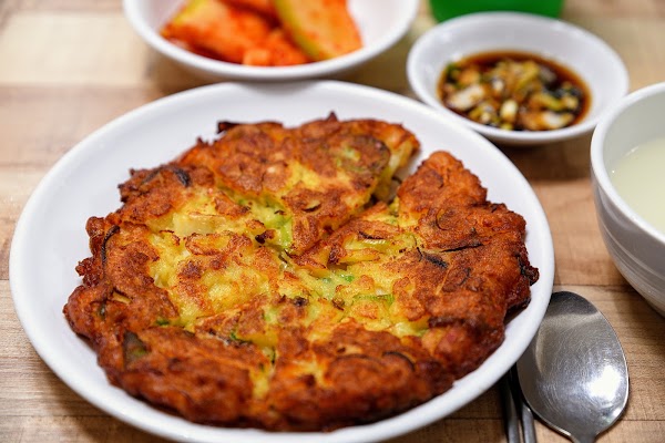 Yujin Restaurant 5