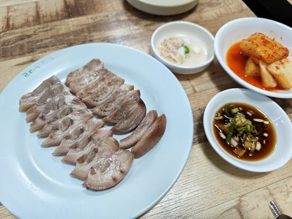 Yujin Restaurant 4