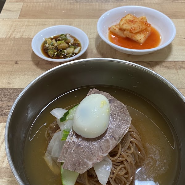 Yujin Restaurant 3