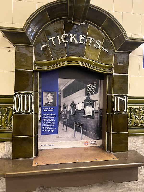Hampstead Station 4