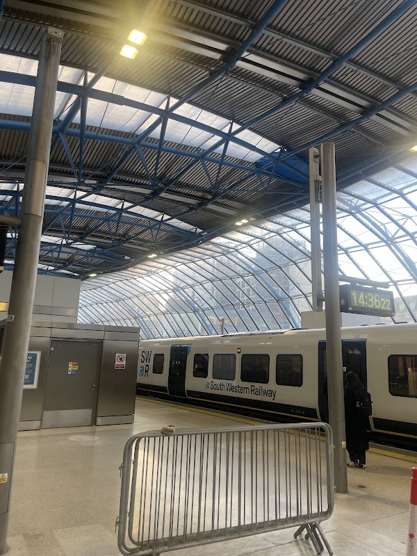 Waterloo Station 5