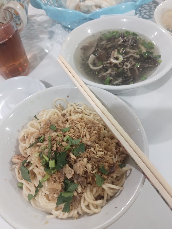 Mie Ayam Baso Linggarjati 1