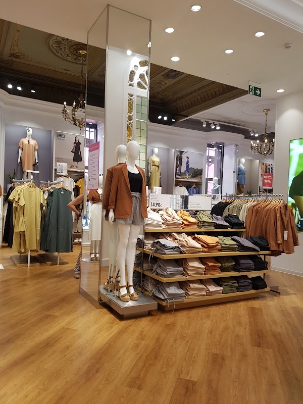 UNIQLO Passeig de Gràcia 3