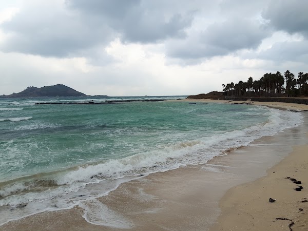 Geumneung Beach 4