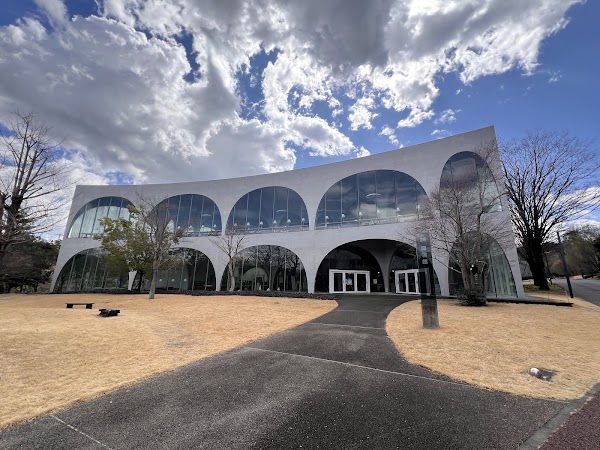 Tama Art University Library