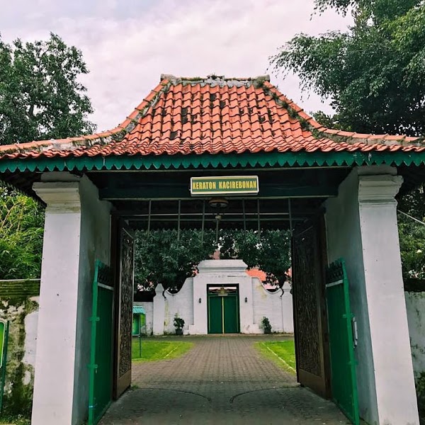 Kacirebonan Palace
