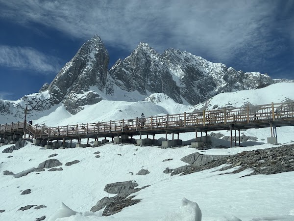 Jade Dragon Snow Mountain Resort 3