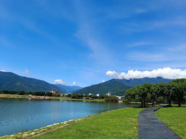 Dapo Pond