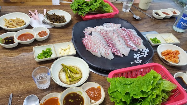 표선수산마트 5