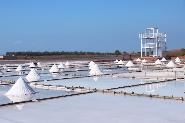 Jingzaijiao Tile-paved Salt Fields 4