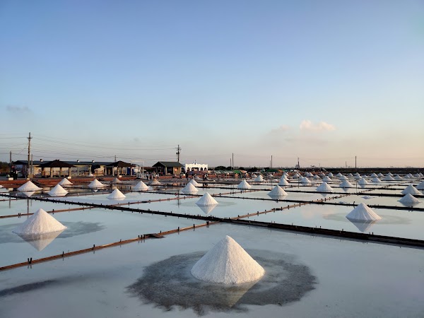 Jingzaijiao Tile-paved Salt Fields 3