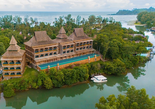 Santhiya Tree Koh Chang Resort 1