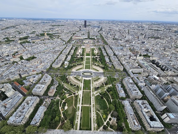Eiffel Tower viewpoint 5