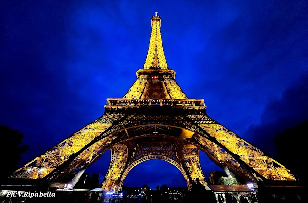 Eiffel Tower viewpoint 4