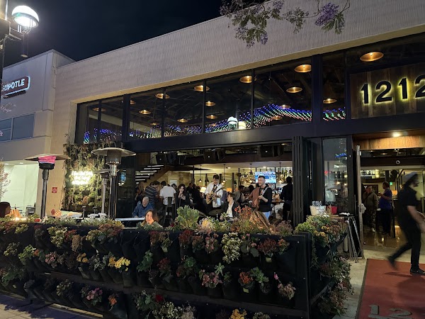 1212 Santa Monica 2
