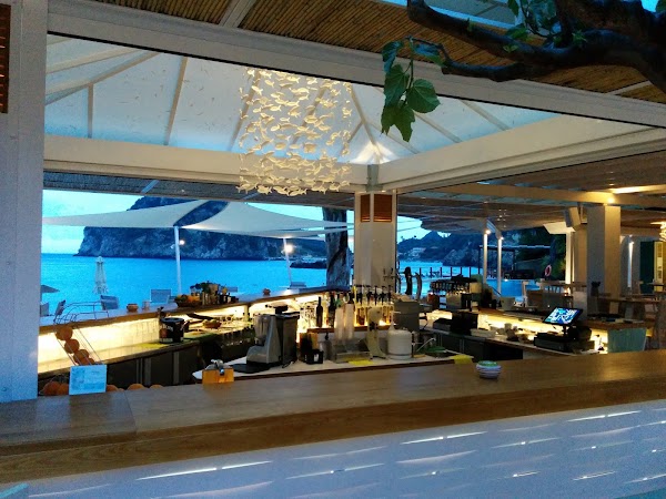 Akron Beach Bar