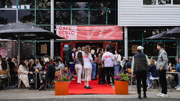 Restaurant V12