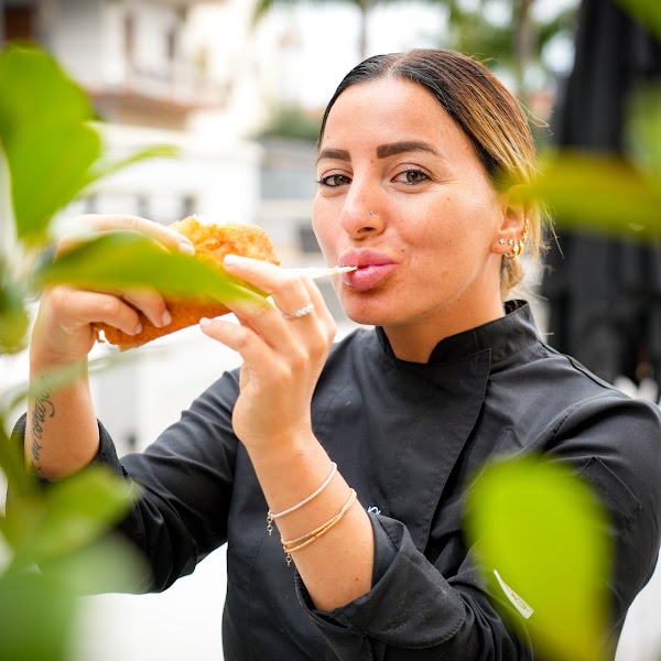 Isabella De Cham Pizza Fritta 4
