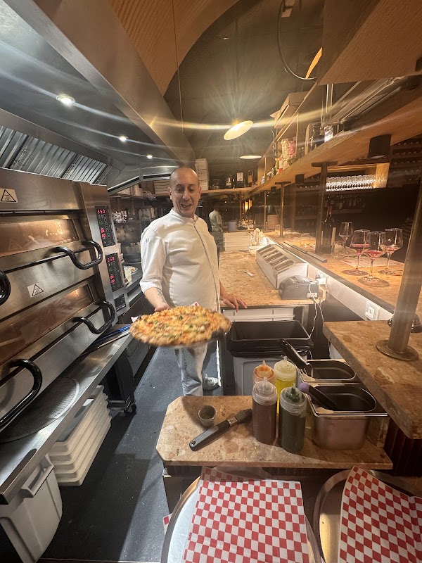 Connie's Pizza