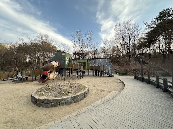 Seoul Forest Disabled-friendly Playground 1
