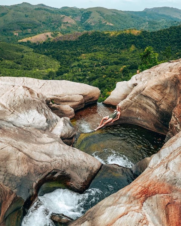 Upper Diyaluma Waterfall