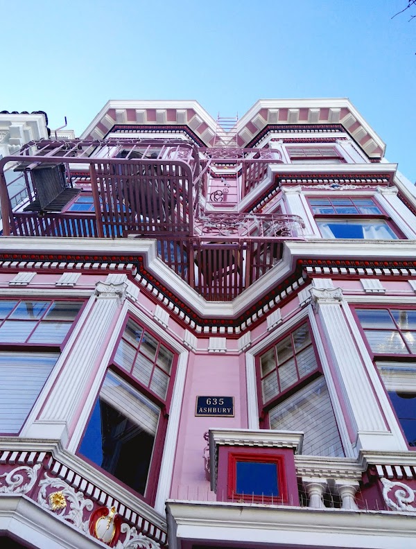 635 Ashbury St 2