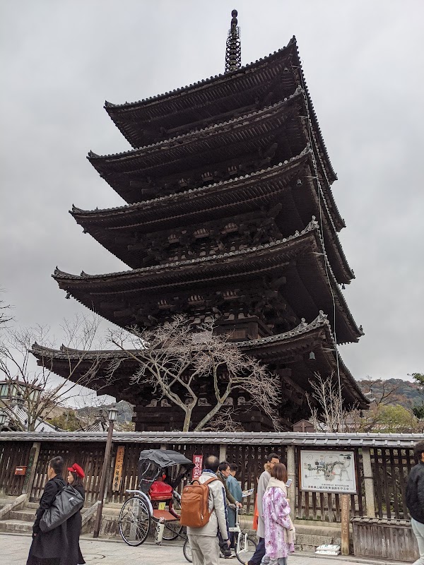 Yasaka-dori 5