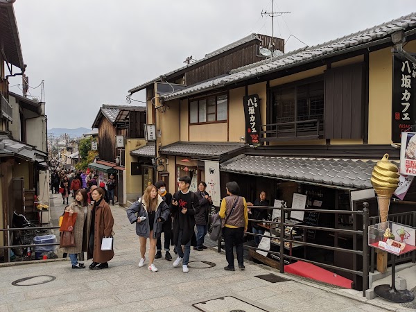 Yasaka-dori 2