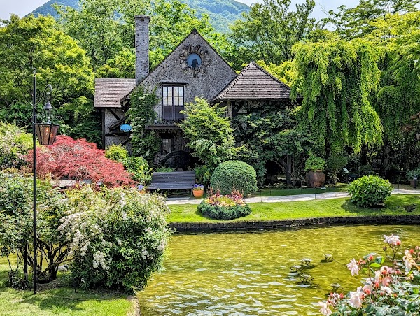 Hakone Venetian Glass Museum (Glass Forest) 4