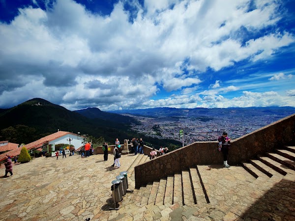 Monserrate 4