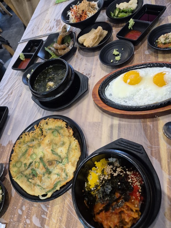 Haeundae Eoga Hoetjip (Sashimi Restaurant) 2