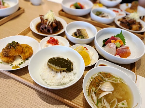 Hoehyeon Restaurant 4